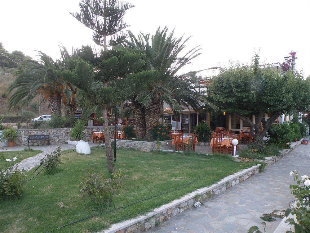 Vontzos Hotel Achladies  Exterior photo